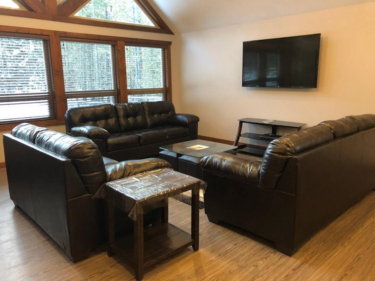 Villa Wolf Den Valemount Exterior foto