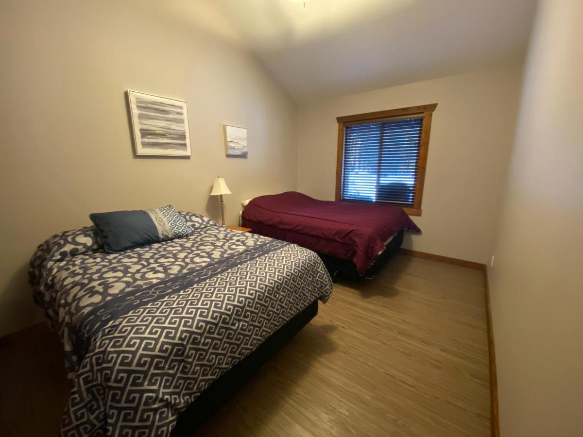 Villa Wolf Den Valemount Exterior foto
